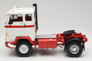 Volvo F88 Valkoinen Punainen MCG 1:18 MCG18141 Metalli — kuva 4 / 8