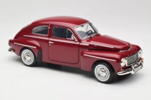 Volvo PV544 Cherry Red Revell 1:18 08887 Metalli — kuva 6 / 8