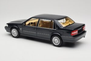 Volvo S90 Royal Blue DNA 1:18 DNA000088 Metalli — kuva 5 / 6