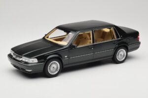 Volvo S90 Royal Green DNA 1:18 DNA000090 Metalli