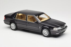 Volvo S90 Royal Violet DNA 1:18 DNA000089 Metalli — kuva 4 / 6