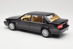 Volvo S90 Royal Violet DNA 1:18 DNA000089 Metalli — kuva 5 / 6