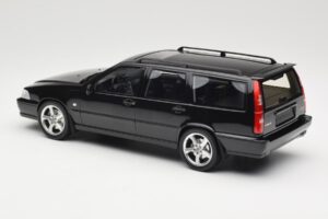 Volvo V70 R P80 Musta DNA 1:18 DNA000232 Metalli — kuva 5 / 6