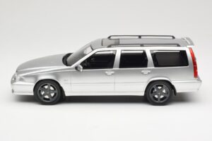 Volvo V70 R P80 Hopea DNA 1:18 DNA000155 Metalli — kuva 3 / 6