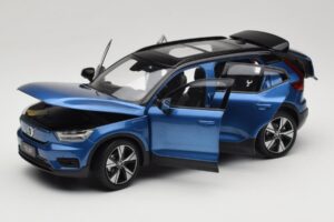 Volvo XC40 Recharge Sininen Metallinen Paudi Model 1:18 2562373 Metalli — kuva 2 / 8
