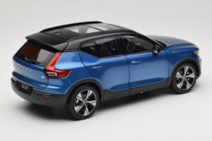Volvo XC40 Recharge Sininen Metallinen Paudi Model 1:18 2562373 Metalli — kuva 3 / 8