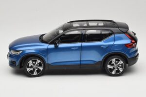 Volvo XC40 Recharge Sininen Metallinen Paudi Model 1:18 2562373 Metalli — kuva 4 / 8
