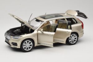 Volvo XC90 Luminous Sand Yellow Paudi Model 1:18 9430841 Metalli — kuva 2 / 8