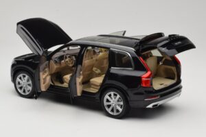 Volvo XC90 Onyx Black Paudi Model 1:18 9430842 Metalli — kuva 5 / 8