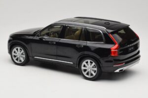 Volvo XC90 Onyx Black Paudi Model 1:18 9430842 Metalli — kuva 7 / 8