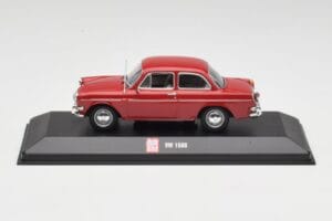 Volkswagen 1500 Ruby Punainen Minichamps 1:43 VW001 Metalli