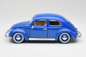 Volkswagen Beetle Sininen Bburago 1:18 23124646 Metalli — kuva 4 / 8