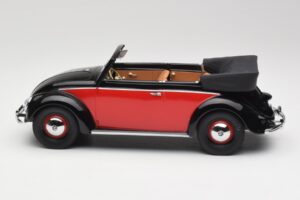 Volkswagen Beetle Avoauto Musta & Punainen Minichamps 1:18 107054132 Hartsi — kuva 3 / 6