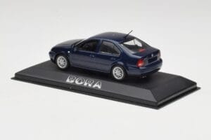Volkswagen Bora Ocean Sininen Minichamps 1:43 8198223B Metalli — kuva 3 / 4