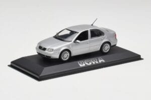 Volkswagen Bora Reflex Hopea Minichamps 1:43 81982223S Metalli — kuva 2 / 4