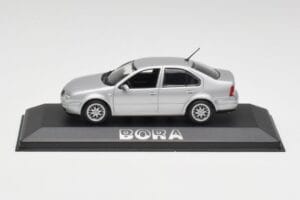 Volkswagen Bora Reflex Hopea Minichamps 1:43 81982223S Metalli