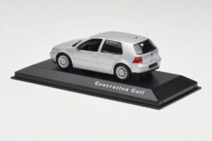 Volkswagen Golf Mk4 Reflex Hopea Minichamps 1:43 4527111022 Metalli — kuva 3 / 4