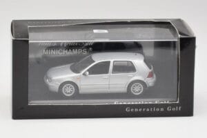 Volkswagen Golf Mk4 Reflex Hopea Minichamps 1:43 4527111022 Metalli — kuva 4 / 4