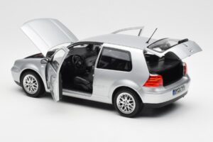 Volkswagen Golf Mk5 GTI Hopea Norev 1:18 188570 Metalli — kuva 5 / 8