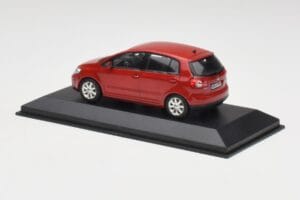 Volkswagen Golf Plus Tornado Punainen Minichamps 1:43 821911110 Metalli — kuva 3 / 4