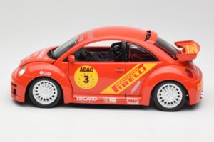 Volkswagen New Beetle Cup Bburago 1:18 3329 Metalli — kuva 4 / 8