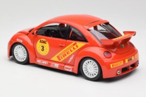 Volkswagen New Beetle Cup Bburago 1:18 3329 Metalli — kuva 7 / 8