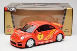 Volkswagen New Beetle Cup Bburago 1:18 3329 Metalli — kuva 8 / 8