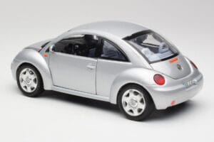 Volkswagen New Beetle Reflex Hopea Metallic Bburago 1:18 3322 Metalli — kuva 7 / 8