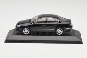 Volkswagen Passat B6 Sedan Shadow Sininen Metallic Minichamps 1:43 PASSAT001 Metalli