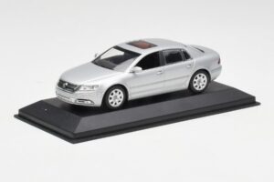 Volkswagen Phaeton Hopea Minichamps 1:43 3D0099300A Metalli — kuva 2 / 4
