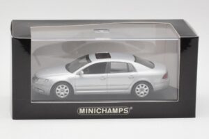 Volkswagen Phaeton Hopea Minichamps 1:43 3D0099300A Metalli — kuva 4 / 4