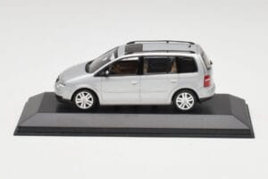 Volkswagen Touran Reflex Hopea Minichamps 1:43 TOURAN001 Metalli