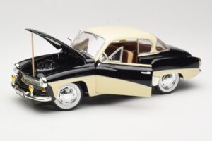 Wartburg 311 Coupe Musta & Beige Revell 1:18 8419 Metalli — kuva 2 / 8