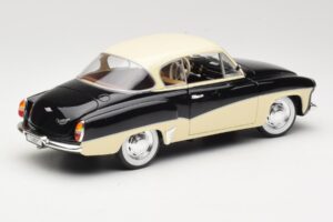 Wartburg 311 Coupe Musta & Beige Revell 1:18 8419 Metalli — kuva 3 / 8