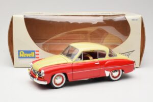 Wartburg 311 Coupe Punainen & Beige Revell 1:18 8418 Metalli — kuva 8 / 8