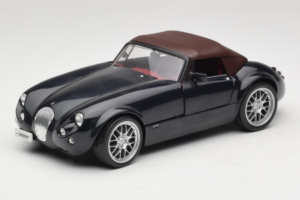 Wiesmann Roadster MF Carbon Black Revell 1:18 WIESMANN001 Metalli — kuva 3 / 9