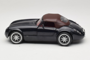 Wiesmann Roadster MF Carbon Black Revell 1:18 WIESMANN001 Metalli — kuva 5 / 9