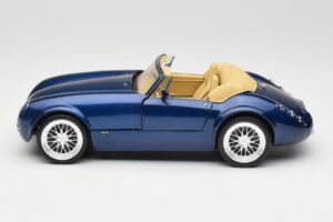 Wiesmann Roadster MF3 Sininen Revell 1:18 08861 Metalli — kuva 4 / 8