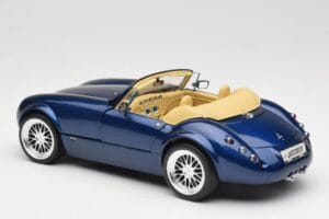 Wiesmann Roadster MF3 Sininen Revell 1:18 08861 Metalli — kuva 7 / 8