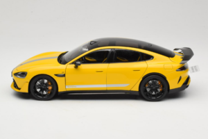 Xiaomi SU7 Ultra Keltainen OEM 1:18 BHR9995CN Metalli — kuva 4 / 8