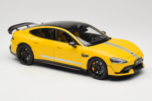 Xiaomi SU7 Ultra Keltainen OEM 1:18 BHR9995CN Metalli — kuva 6 / 8