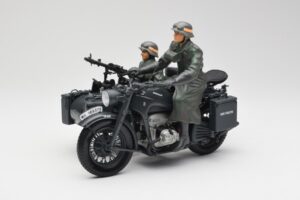 Zundapp KS 750 Sivuvaunu Walkure Schuco 1:10 450651900 Metalli