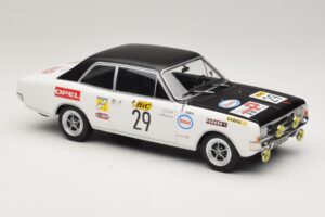 Opel Commodore A #29 J-L. Clarr / J-P. Peyroux Tour de France Automobile 1971 MCG 1:18 MCG18562R Metalli — kuva 4 / 6