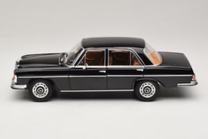 Mercedes 280 SE W108 Musta Norev 1:18 183360 Metalli — kuva 4 / 8