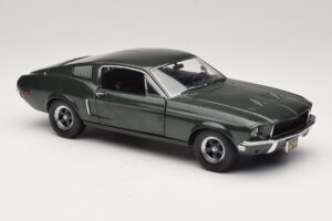 Ford Mustang GT Bullitt Steve McQueen Hahmolla Greenlight 1:18 12885 Metalli — kuva 6 / 8
