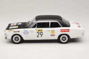 Opel Commodore A #29 J-L. Clarr / J-P. Peyroux Tour de France Automobile 1971 MCG 1:18 MCG18562R Metalli — kuva 3 / 6