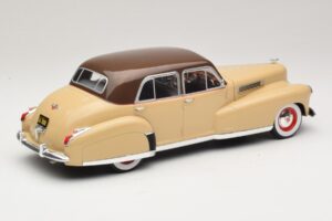 Cadillac Fleetwood Series 60 Special Beige MCG 1:18 MCG18656 Metalli — kuva 2 / 6