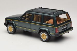 Jeep Cherokee XJ Limited Hunter Green Otto 1:18 OT1204 Hartsi — kuva 5 / 6