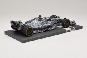 Alfa Romeo Orlen C42 R. Kubica Testing Barcelona 2022 Minichamps 1:18 117229988 Hartsi — kuva 2 / 7