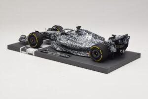 Alfa Romeo Orlen C42 R. Kubica Testing Barcelona 2022 Minichamps 1:18 117229988 Hartsi — kuva 5 / 7